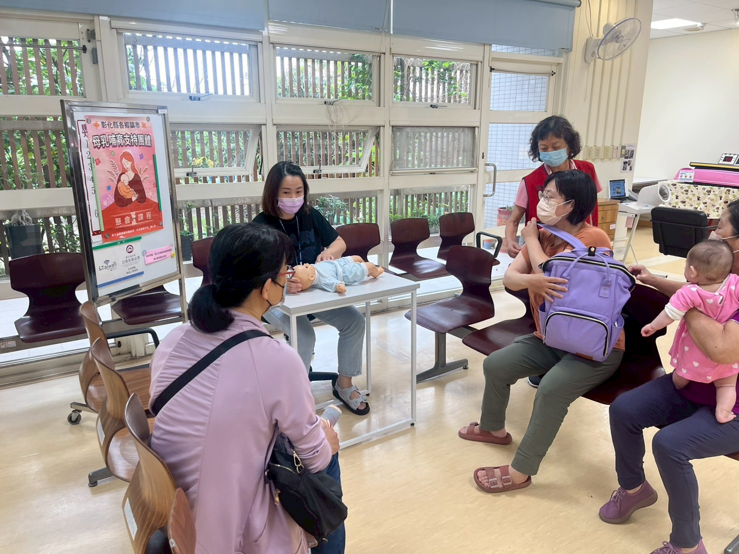 114-05-20母乳哺育支持團體(含嬰幼兒心肺復甦術指導)照片2