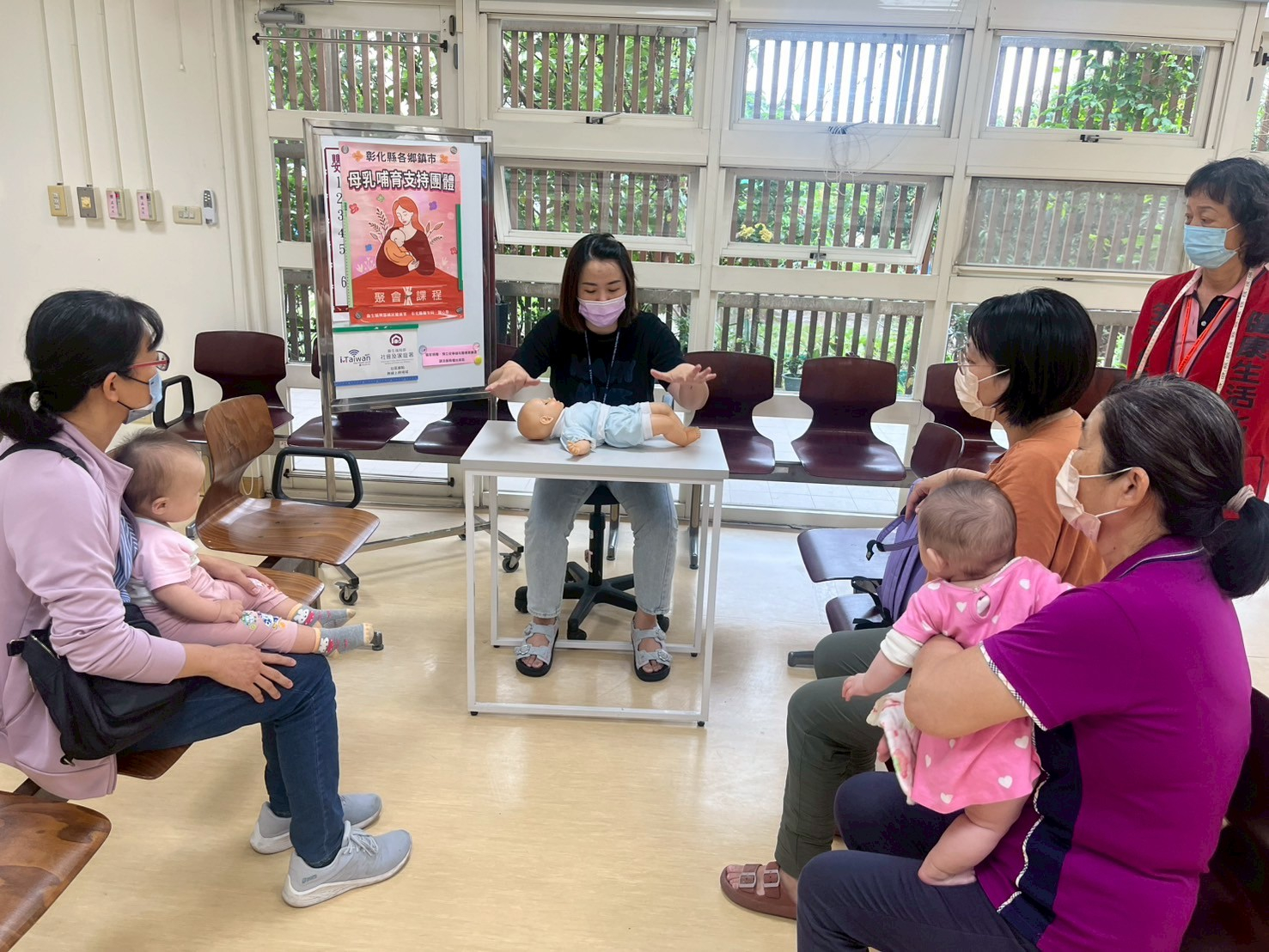 114-05-20母乳哺育支持團體(含嬰幼兒心肺復甦術指導)照片5
