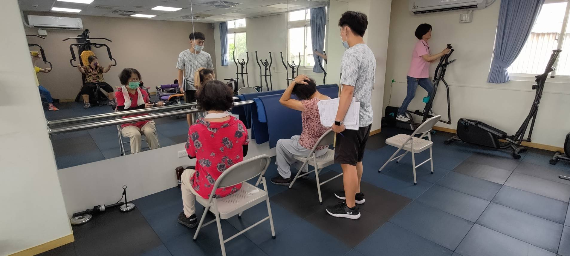 114-07-29不老一起來登階照片4