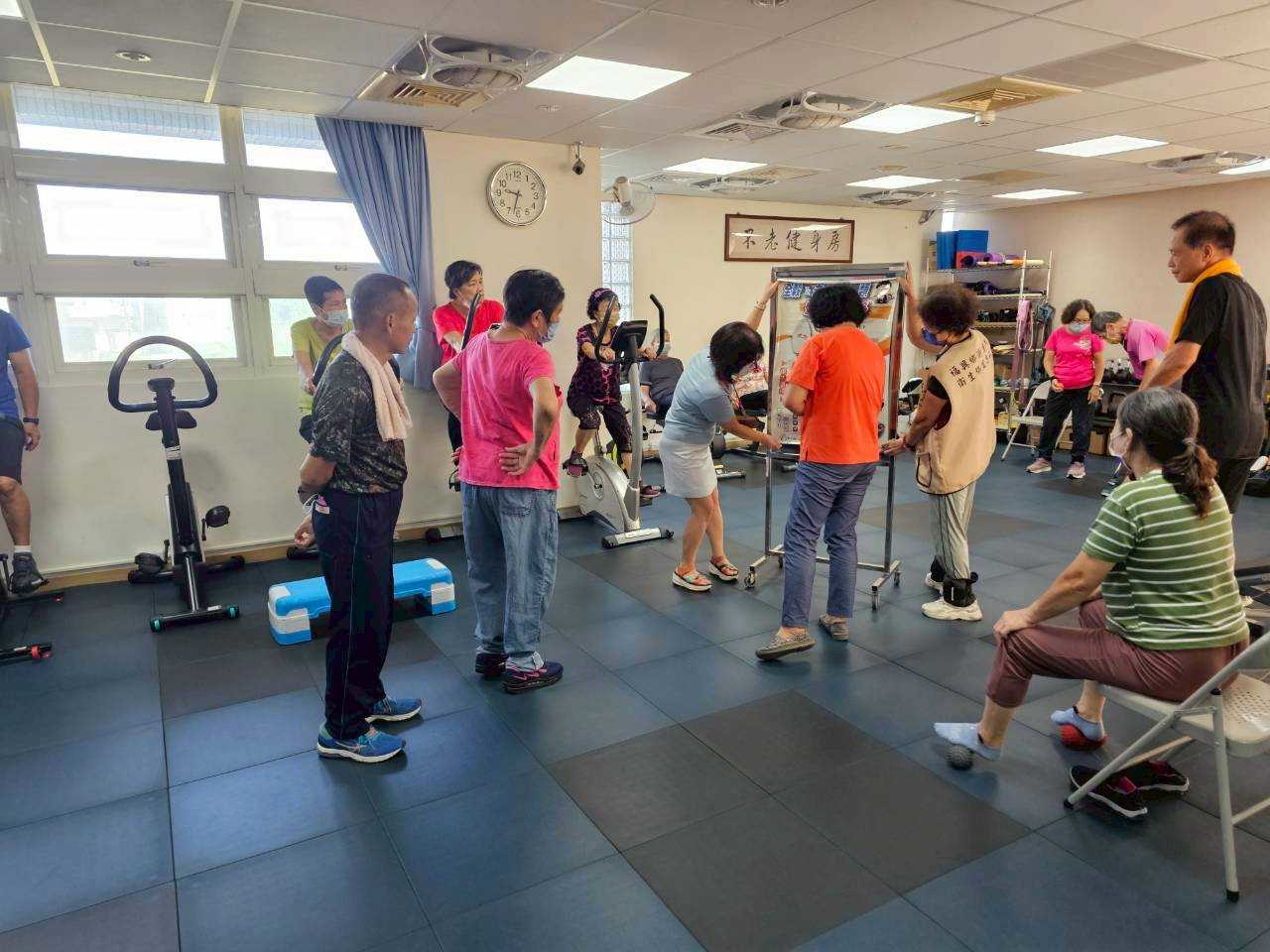 114-09-01腰圍知多少衛教宣導(不老健身房)照片1
