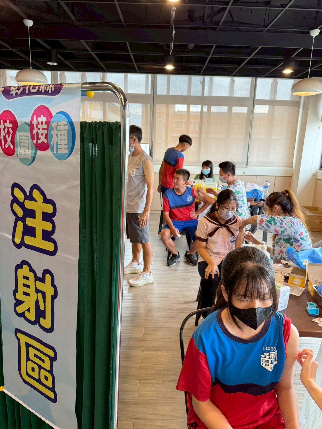 114-11-06福興國中流感接種服務照片9