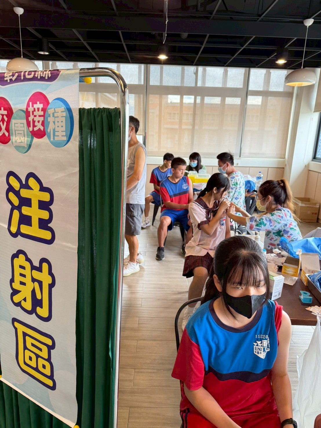 114-11-06福興國中流感接種服務照片10