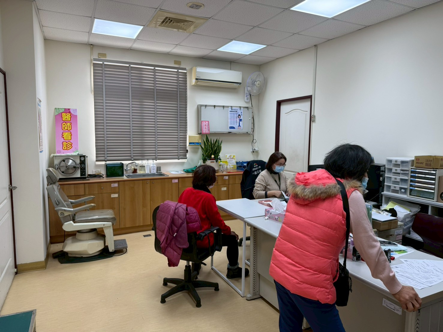 1150103健檢及乳房攝影篩檢設站照片2